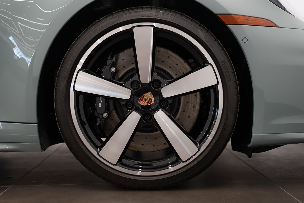 2026 Porsche 911 Carrera 4S Coupe \\ NO LUXURY TAX Green Kirkland - photo #7