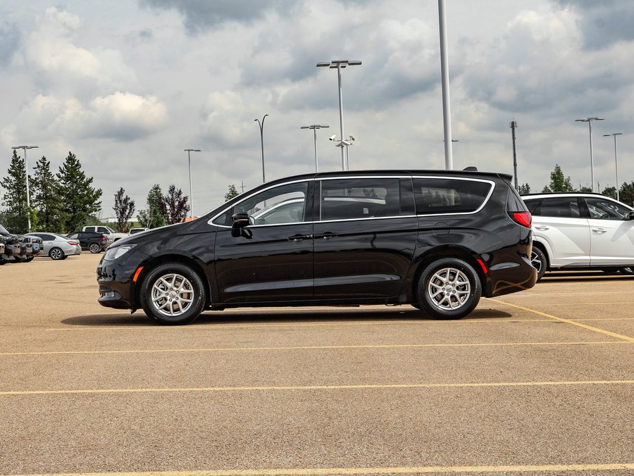 2025 Chrysler Grand Caravan 2025 Black