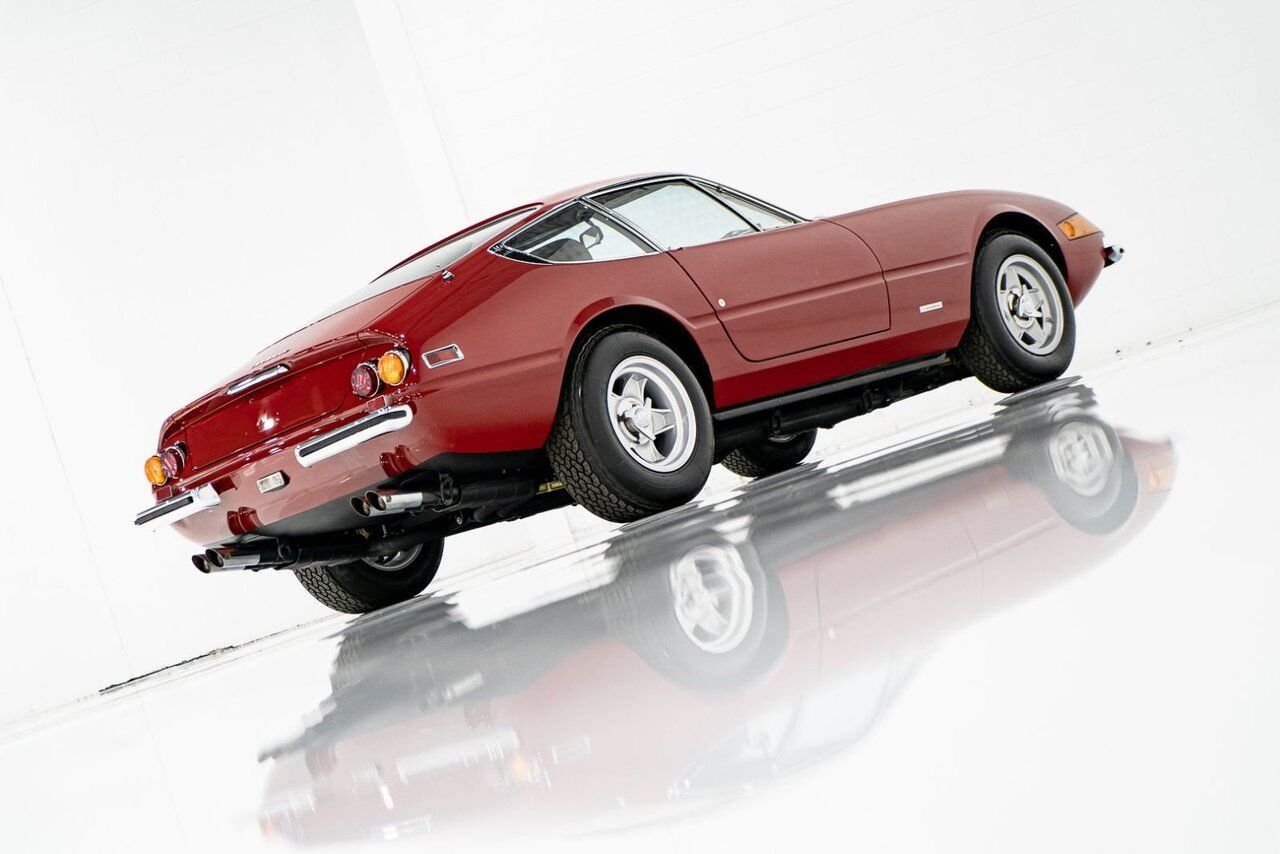 Ferrari 365 GTB4 Daytona 18,301 miles With Orig Books/Tools/ Carbs / Filter Box 1973 Rouge Montréal - photo #88