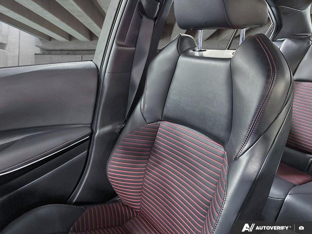 2025 Toyota Corolla 2601299A | XSE Midnight Black Metallic Edmonton - photo #18