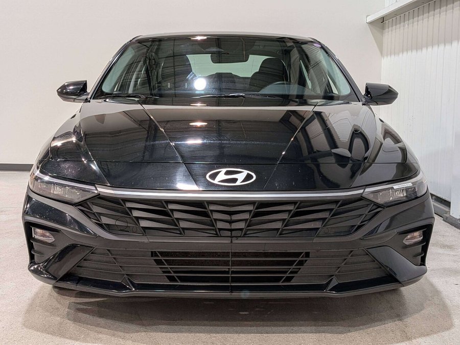 2025 Hyundai Elantra Preferred IVT w/Tech Pkg Black