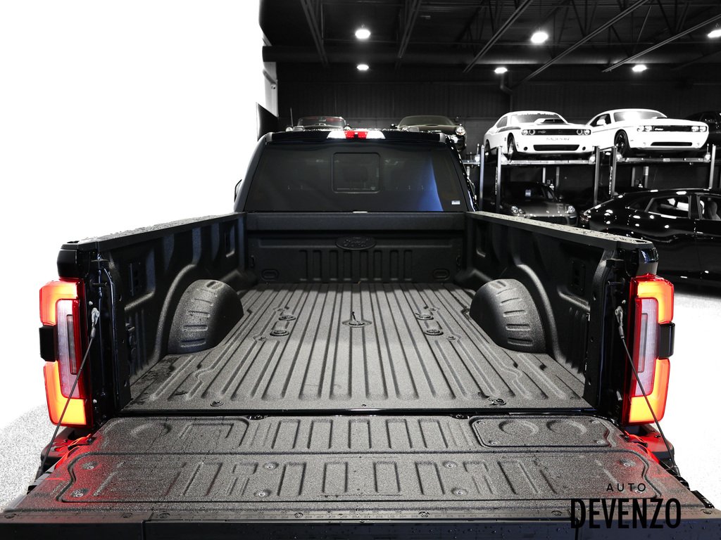 2026 Ford Super Duty F-450 DRW Black Saint-Eustache - photo #4