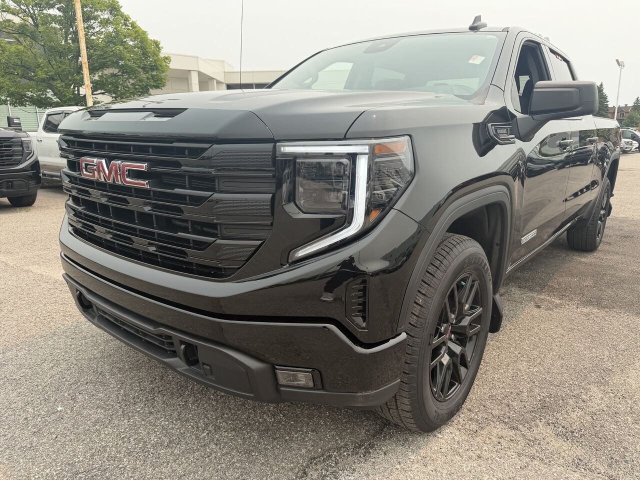 2025 GMC SIERRA K1500 ELEVATION Elevation cabine multiplace 4RM 157 po Black Gatineau - photo #0
