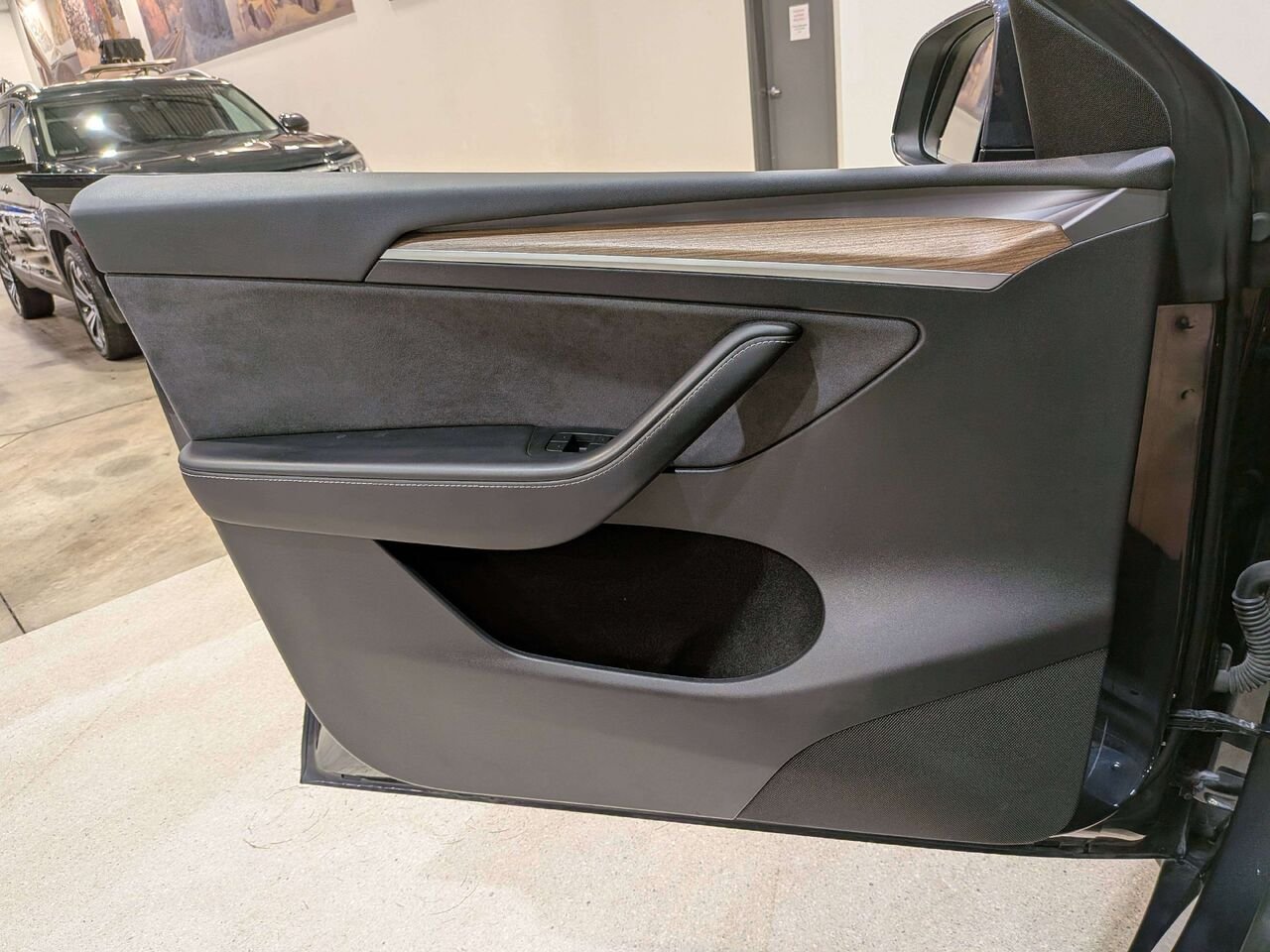 Tesla Model Y 2024 Gris Val-David - photo #31