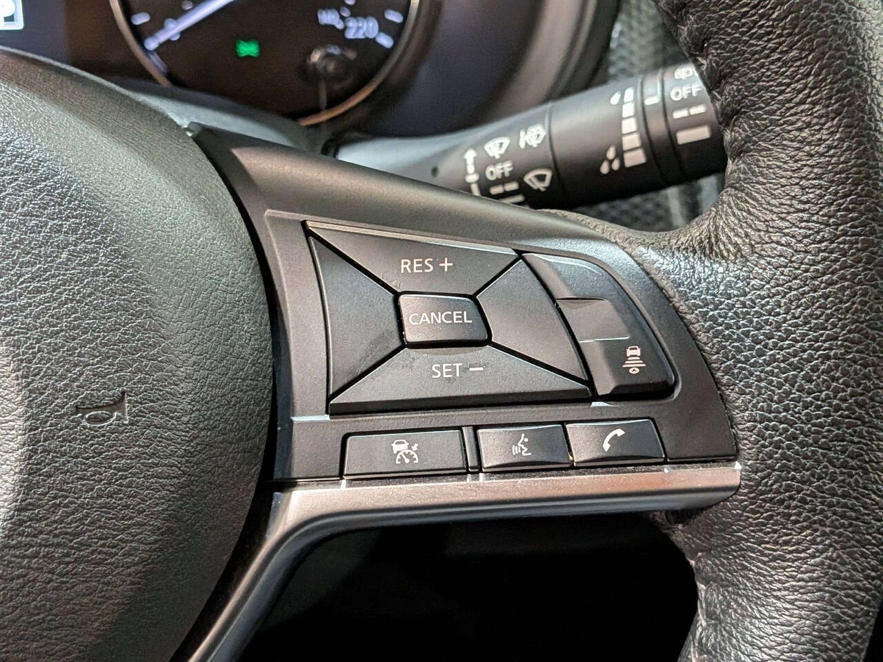 2024 Nissan Kicks SV FWD Black Val-David - photo #15