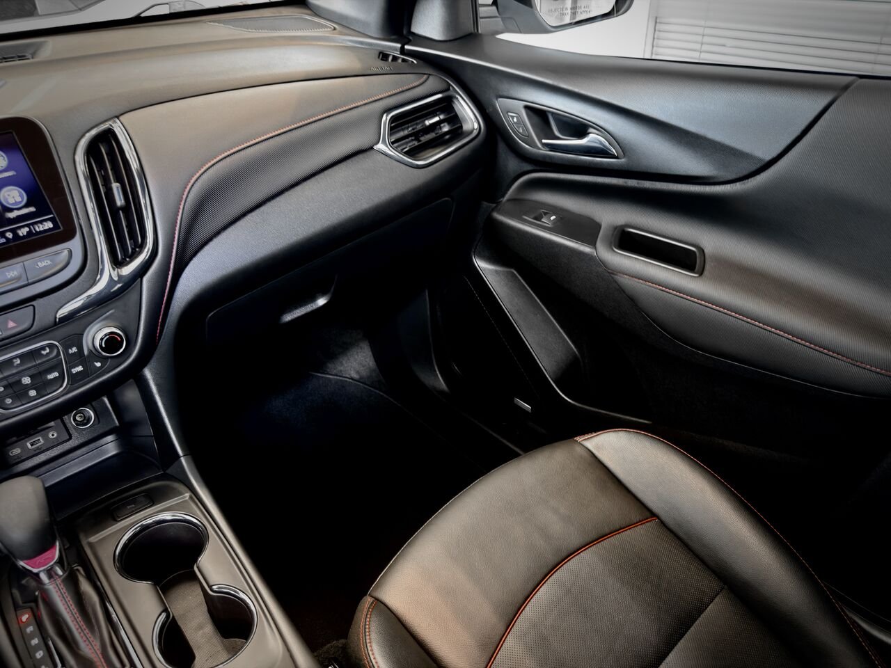 2024 Chevrolet Equinox White Notre-Dame-des-Prairies - photo #23
