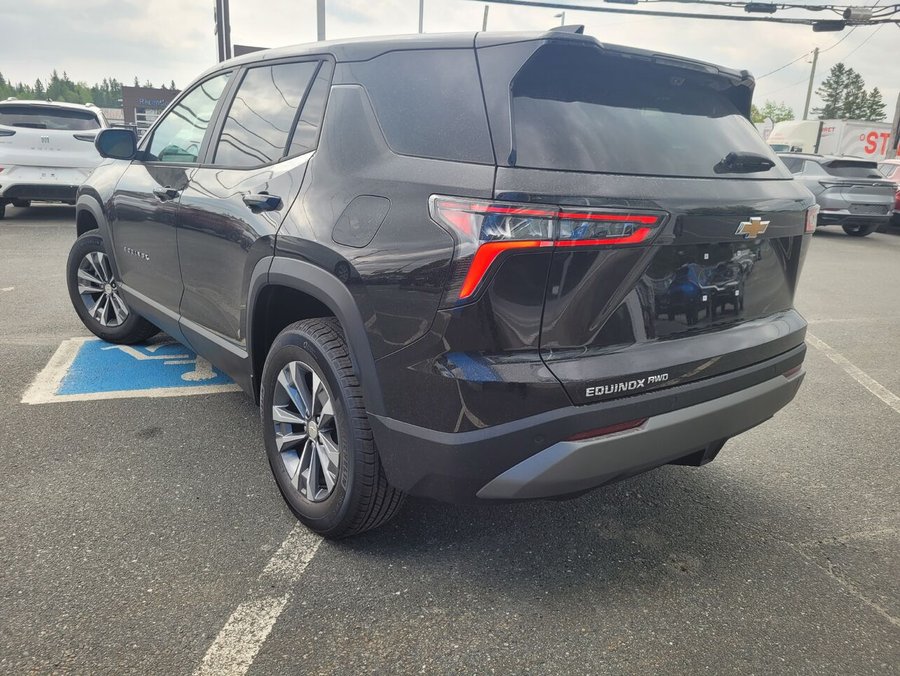 2027 Chevrolet Equinox LT 4 portes à transmission intégrale avec 2LT Mosaic Black Metallic