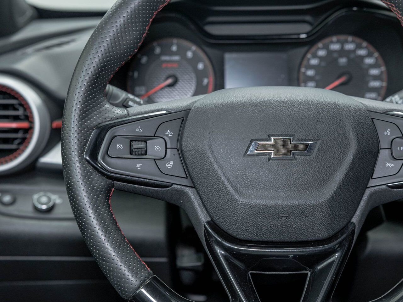 Chevrolet Trax 1RS *SIÈGES / VOLANT CHAUF* CARPLAY BLUETOOTH WIFI 2025 Gris Saint-Jérôme - photo #14