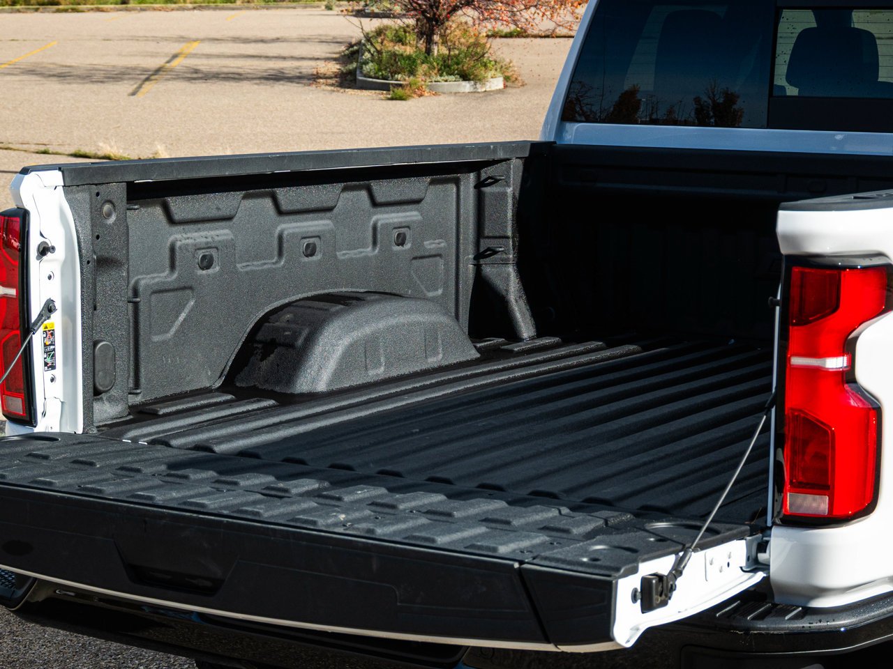 2026 Chevrolet Silverado 3500HD 4WD Crew Cab 159 LTZ White Sherwood Park - photo #16