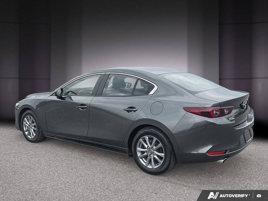 Mazda Mazda3 2023 2023 Gris