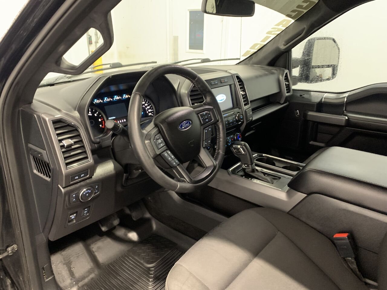 Ford F-150 SUPERCREW XLT XLT, SPORT, 302A, 5.0L 2018 Noir Châteauguay - photo #25