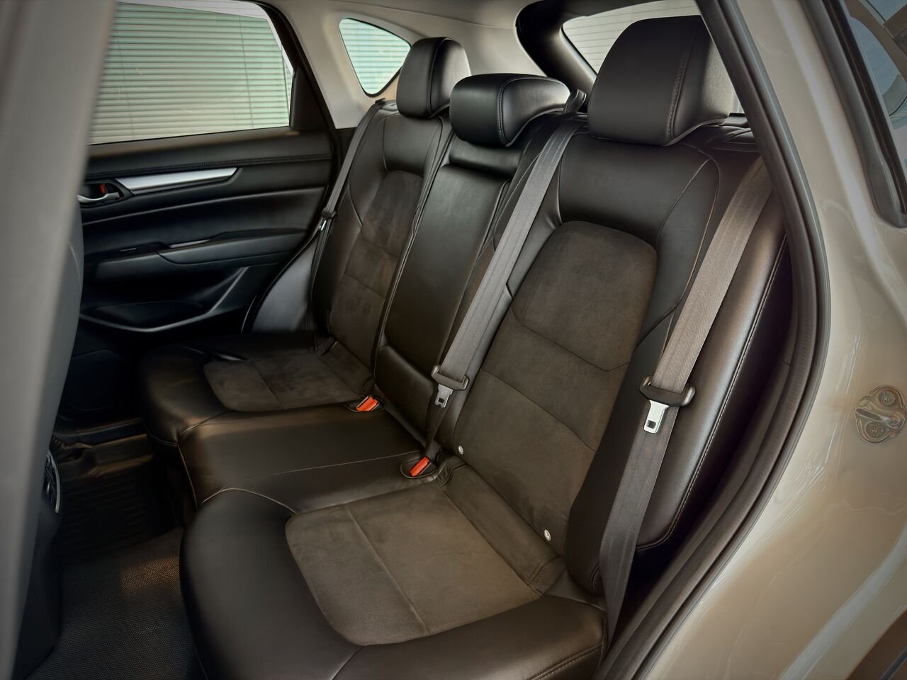 2022 Mazda CX-5 White Notre-Dame-des-Prairies - photo #24