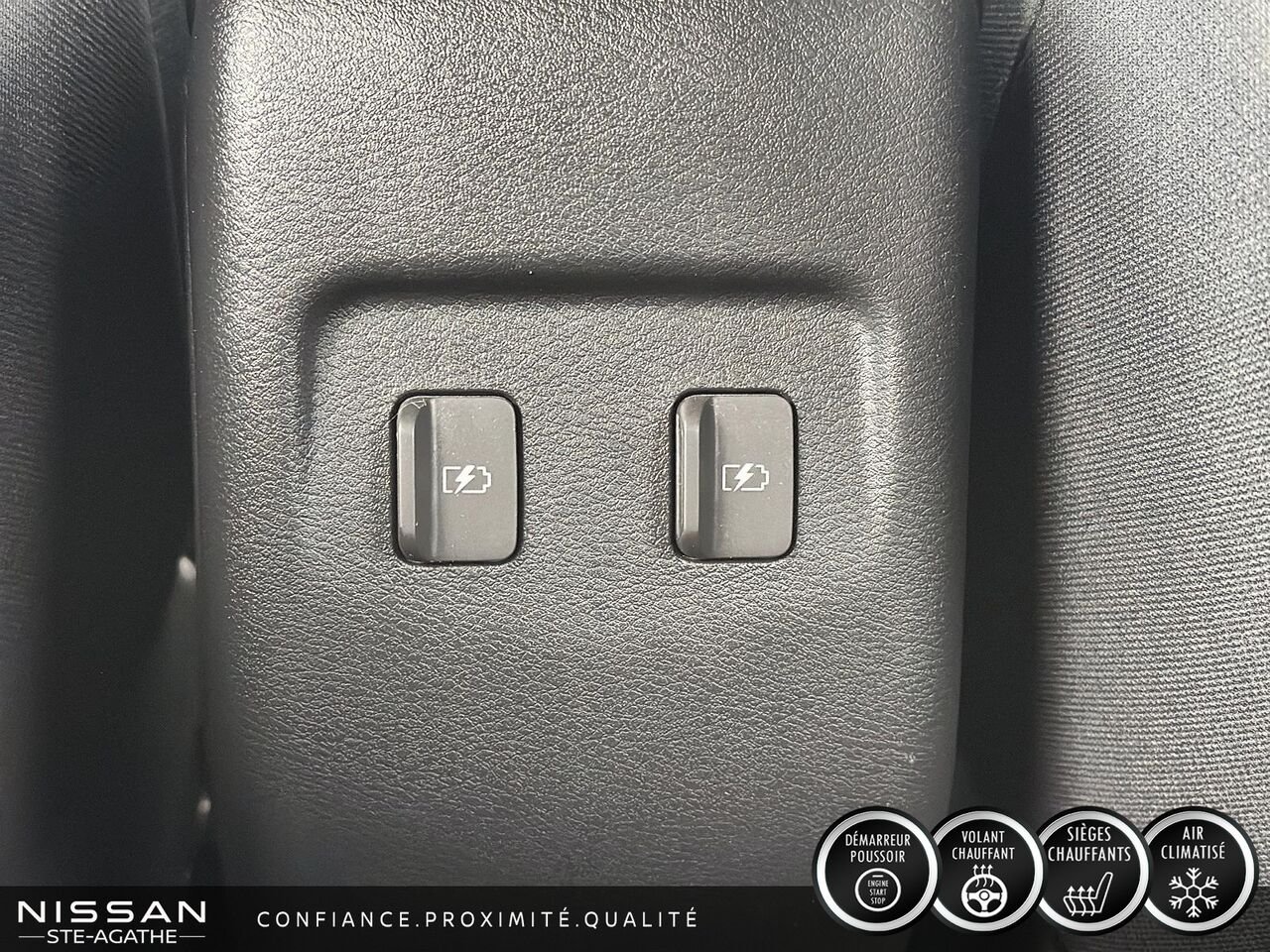 Nissan Kicks Play SV | 1 PROPRIÉTAIRE | JAMAIS ACCIDENTÉ | BANCS CHAUFFANTS | VOLANT CHAUFFANT 2025 Bleu Sainte-Agathe-des-Monts - photo #13