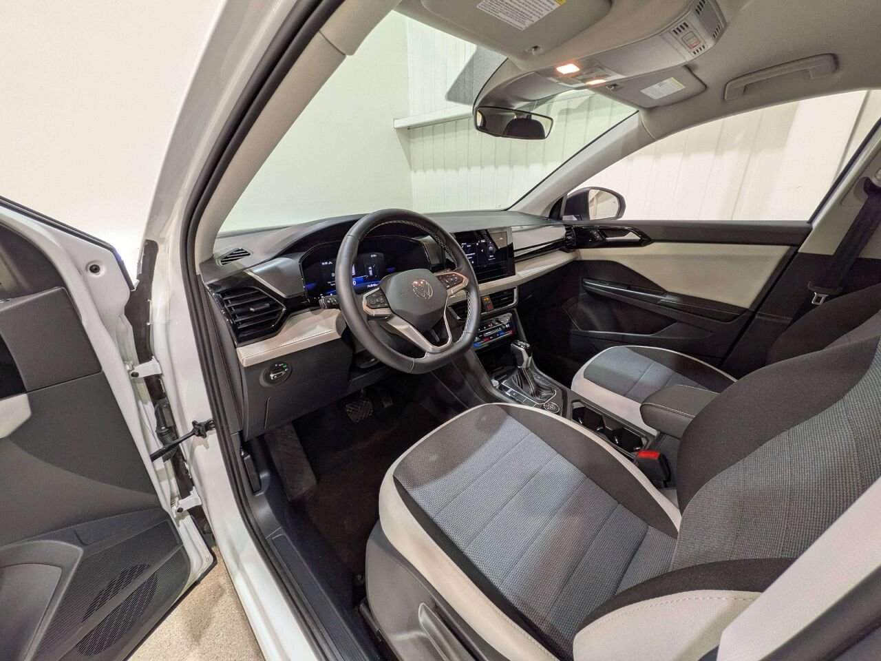 Volkswagen Taos Trendline 4MOTION 2026 Blanc Val-David - photo #9