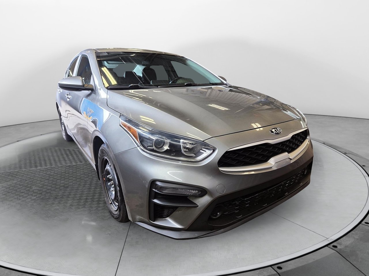 2021 Kia Forte VIN 3KPF24AD5ME321686 Grey Baie-Comeau - photo #1