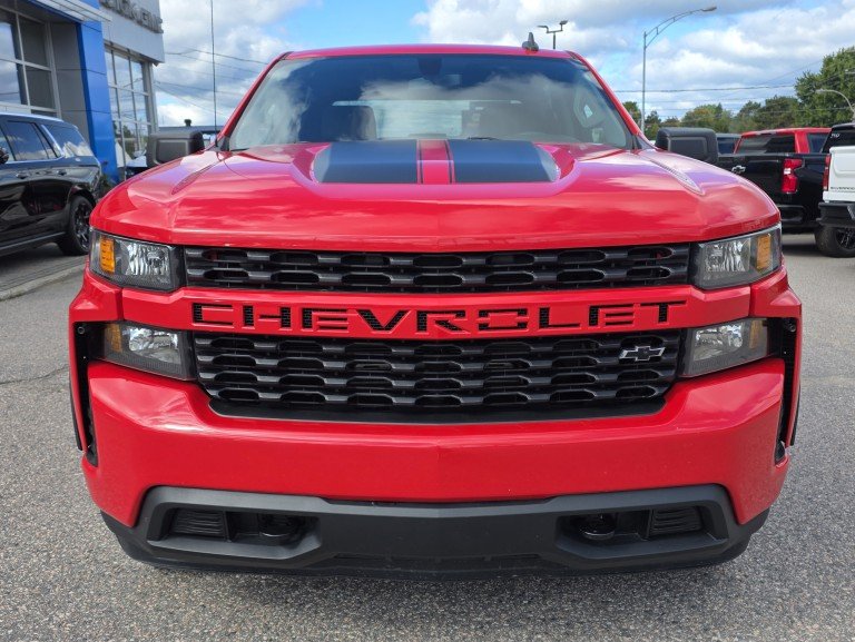 Chevrolet Silverado 1500 Custom 4X4 2022 Rouge