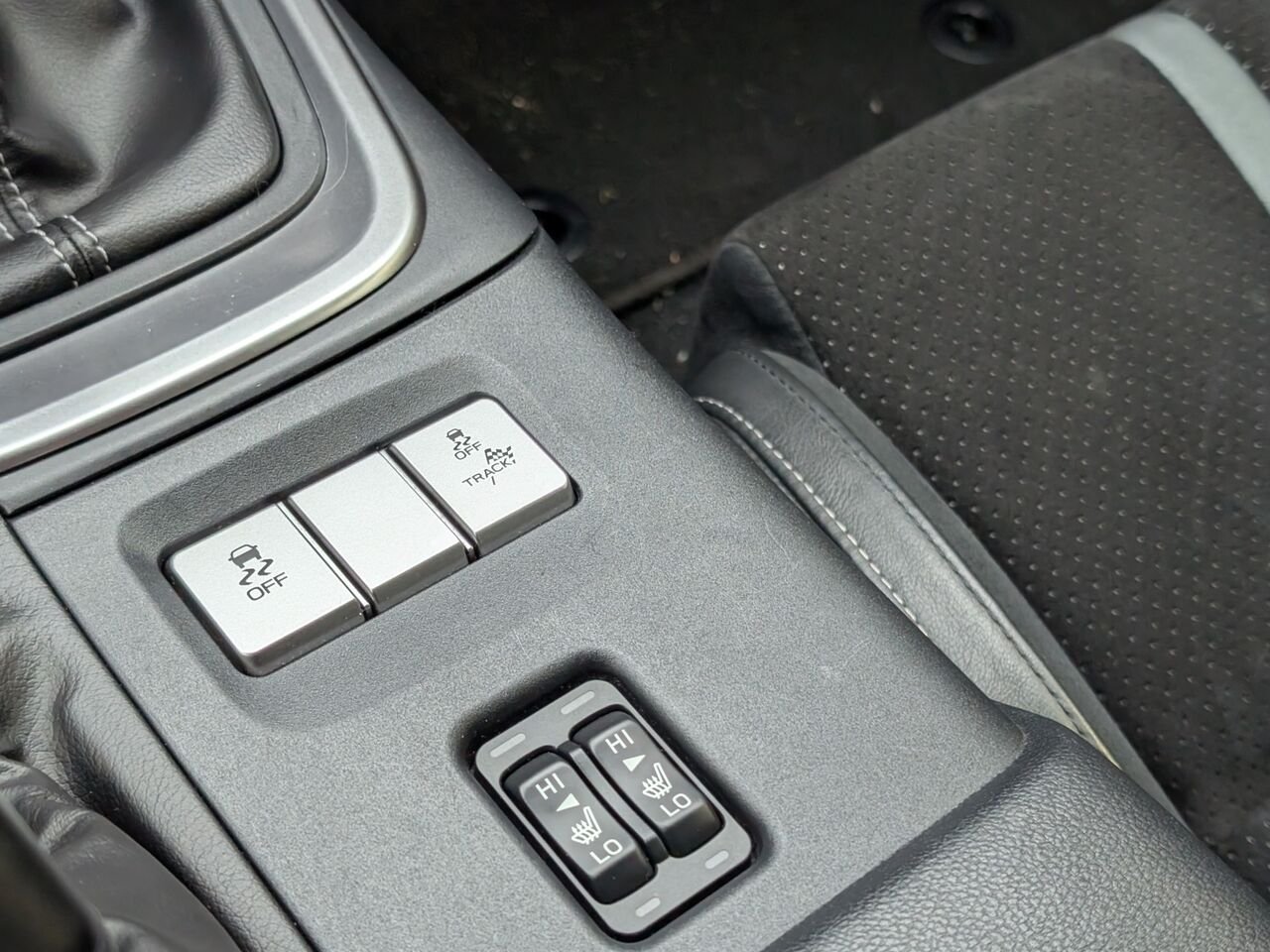 2023 Toyota GR86 JF1ZNBE16P9761875 Red Sherbrooke - photo #10