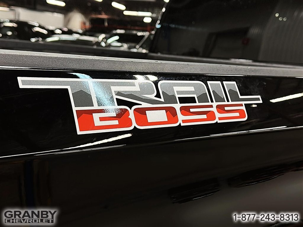 2026 CHEVROLET Silverado 1500 K1500 SILVERADO CREW CAB CUSTOM TRAIL BOSS STD/BOX (2CX) | 26-0168 Black Granby - photo #17