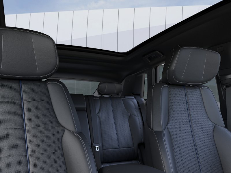 CADILLAC LYRIQ 4 portes - Sport 2027 Rouge Sherbrooke - photo #22