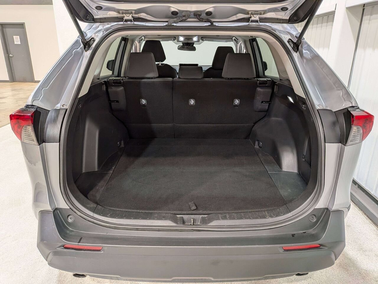2024 Toyota RAV4 LE AWD Black Val-David - photo #8