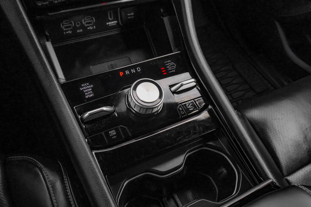 2023 Jeep Grand Cherokee Overland 4x4 White Sherwood Park - photo #28