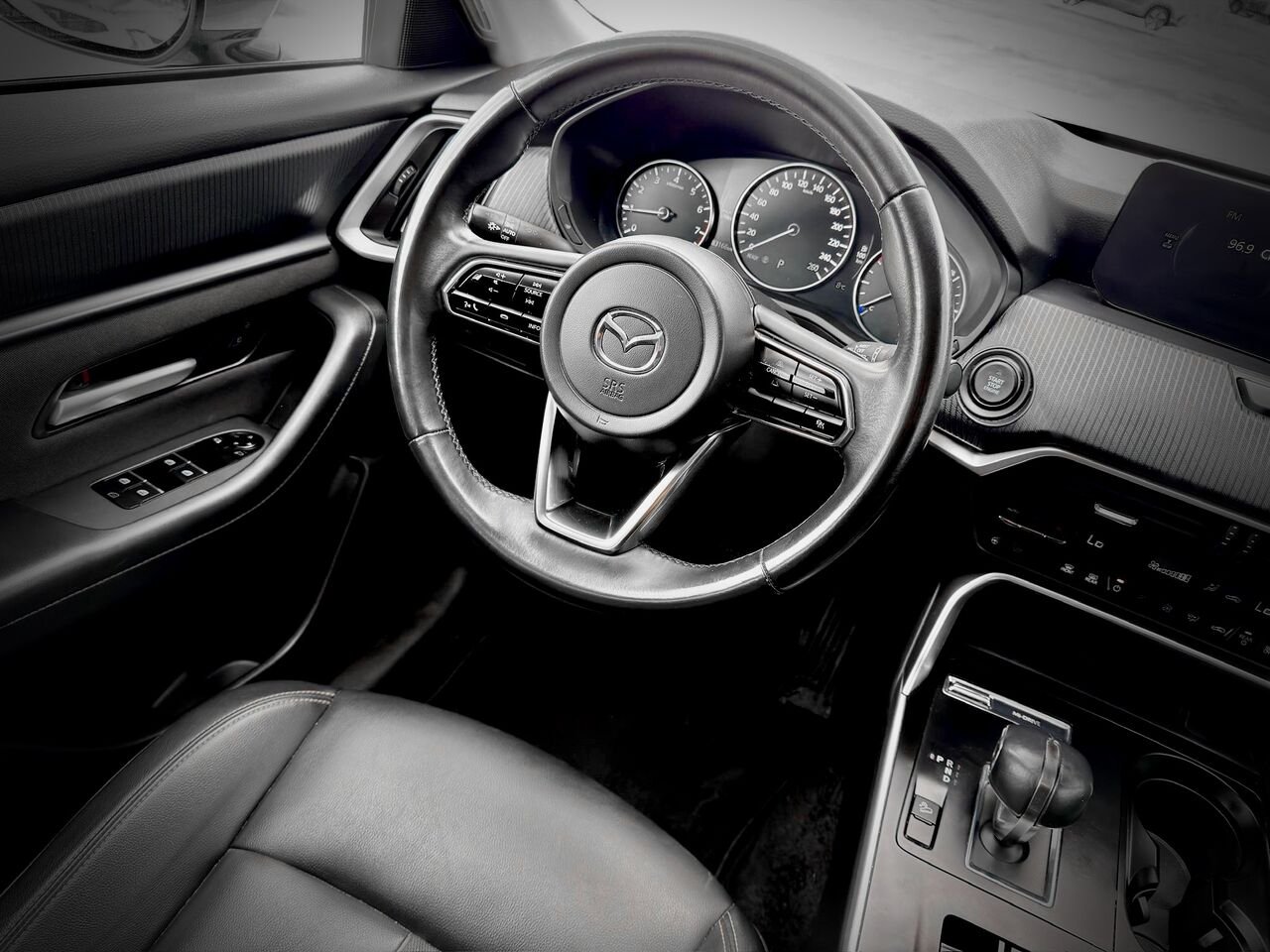 2024 Mazda CX-90 hybride léger GS-L 4WD Silver Notre-Dame-des-Prairies - photo #19