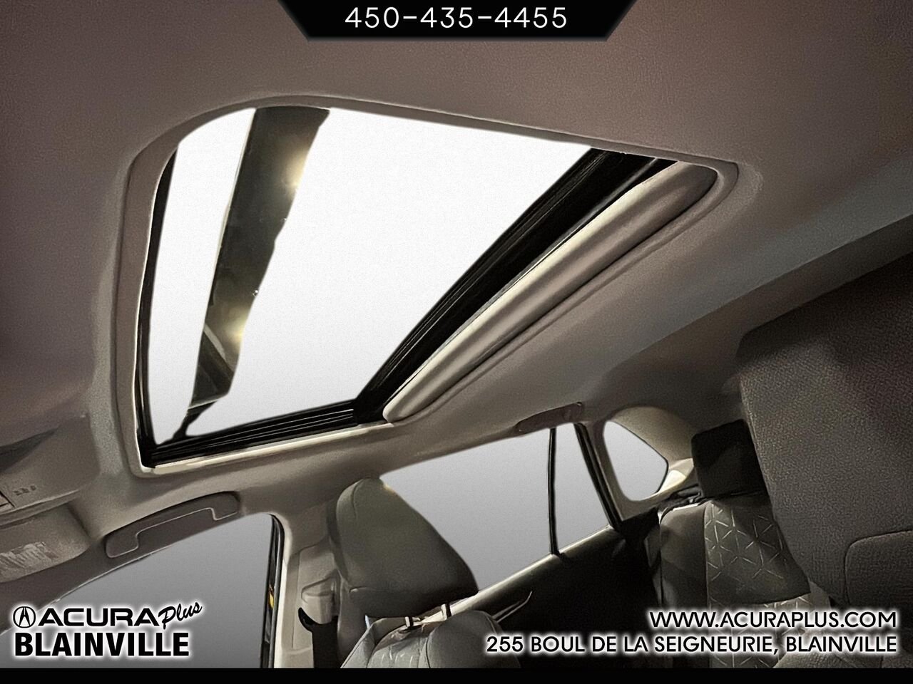 2021 Toyota RAV4 Black Blainville - photo #15
