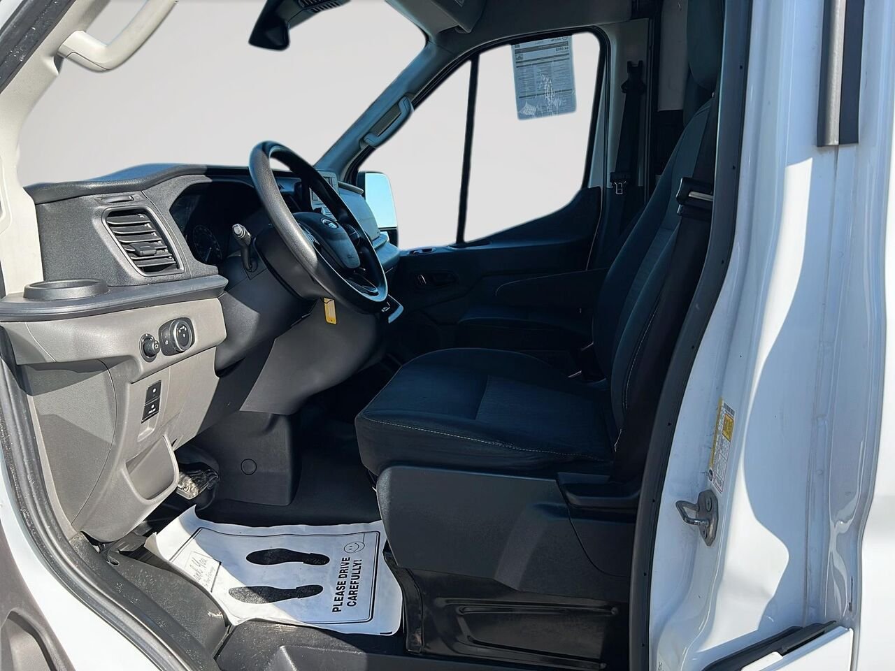 2023 Ford Transit fourgon utilitaire White Québec - photo #8