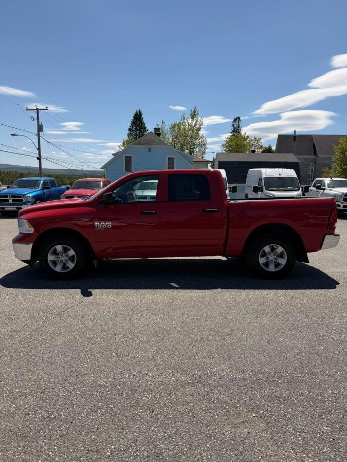 RAM 1500 Classic 2023 Rouge Nantes - photo #1
