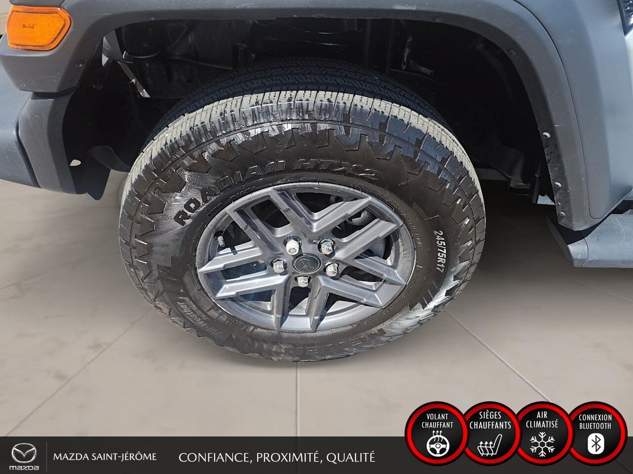 Jeep Wrangler Sport S 4 portes | 2 TOITS | AUTOMATIQUE 2024 Gris Saint-Jérôme - photo #10