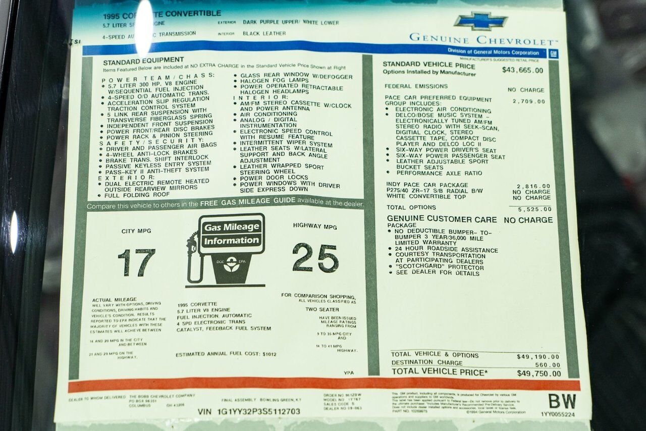 1995 Chevrolet Corvette *PRIX EN USD* RPO Z4Z PACE CAR PRESENTED IN DELIVERY PACKAGING WITH ONLY 192MILES (307KM) FROM NEW White Montreal - photo #23