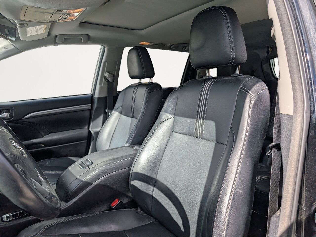 2018 Toyota Highlander 5TDJZRFH8JS911249 Black Sherbrooke - photo #6