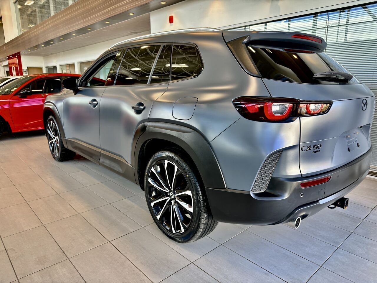2023 Mazda CX-50 Black Notre-Dame-des-Prairies - photo #8