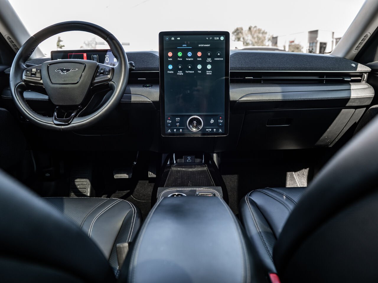 2023 Ford Mustang Mach-E Black Sainte-Julienne - photo #32