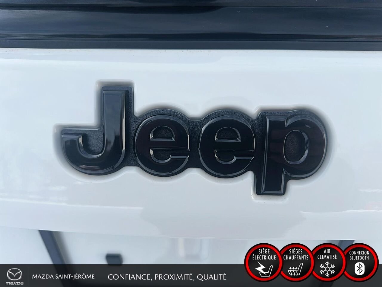 2021 Jeep Compass White Sainte-Agathe-des-Monts - photo #7