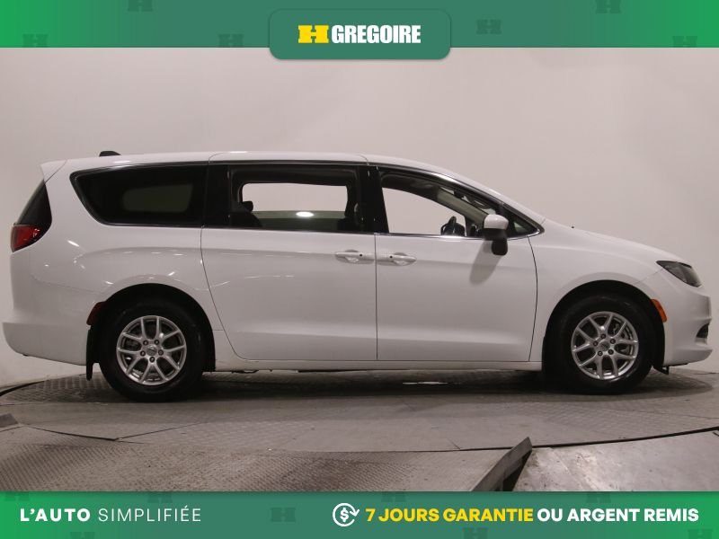 2023 Chrysler Grand Caravan White Blainville - photo #10