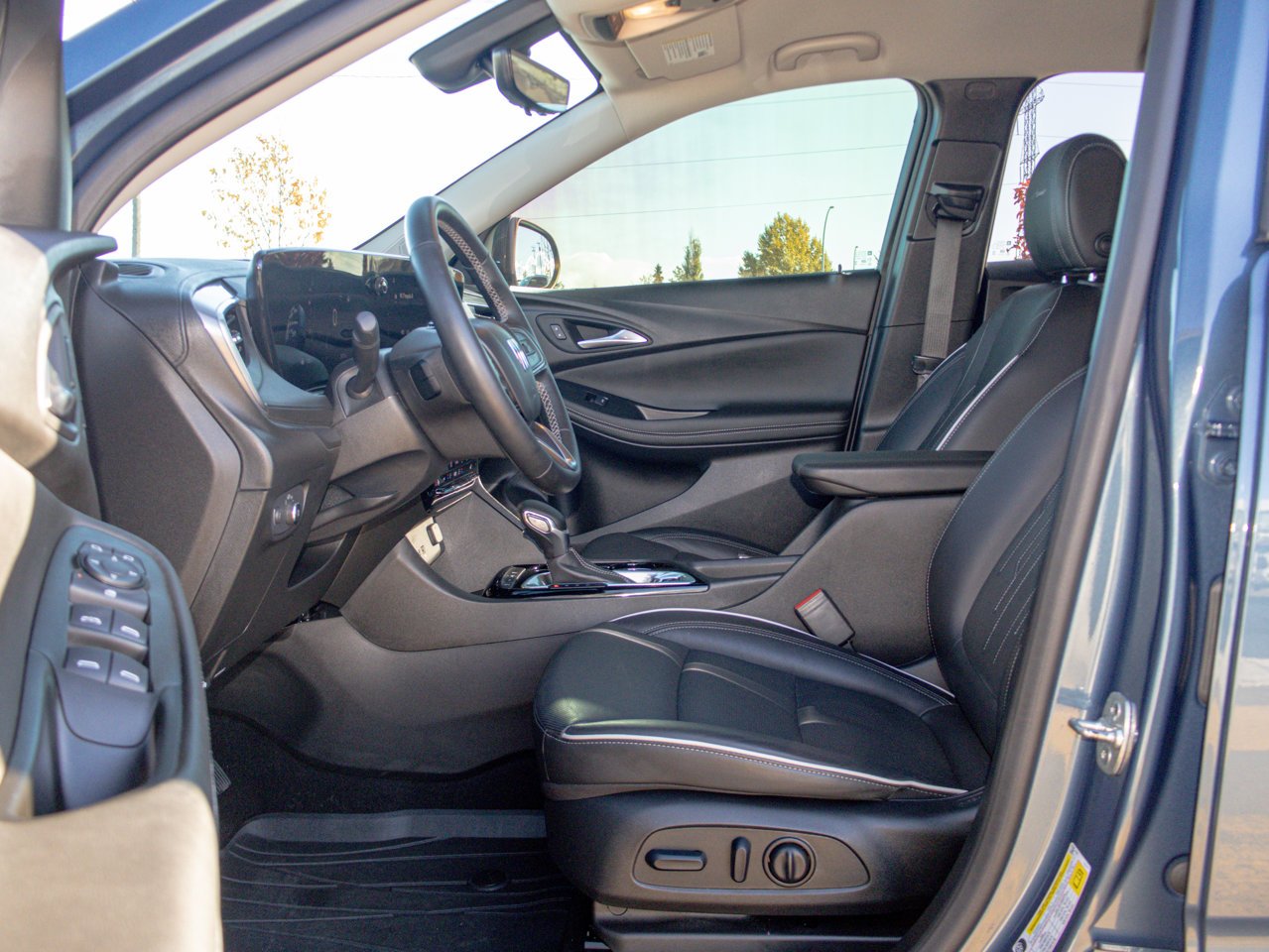 2024 Buick Encore GX AWD 4dr Avenir Blue Sherwood Park - photo #17