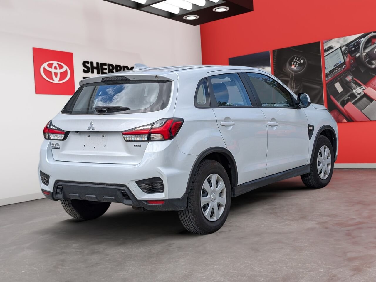 Mitsubishi RVR ES/SIÈGES CHAUFFANTS/AC/CAMÉRA DE RECUL/VITRES ÉLECTRIQUES 2023 Blanc Sherbrooke - photo #3