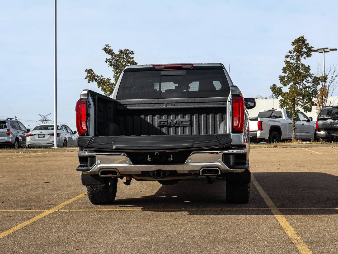 2024 GMC Sierra 1500 4WD Crew Cab 147 SLT Grey Sherwood Park - photo #8