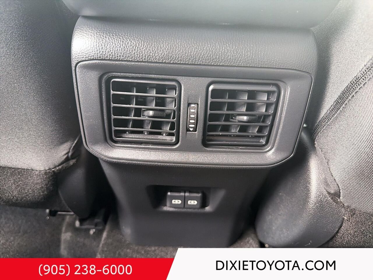 2023 Toyota RAV4 LE AWD / CLEAN CARFAX / HEATED SEATS / TOYOTA SAFETY SENSE / CARPLAY AND ANDROID AUTO Magnetic Grey Metallic Mississauga - photo #16