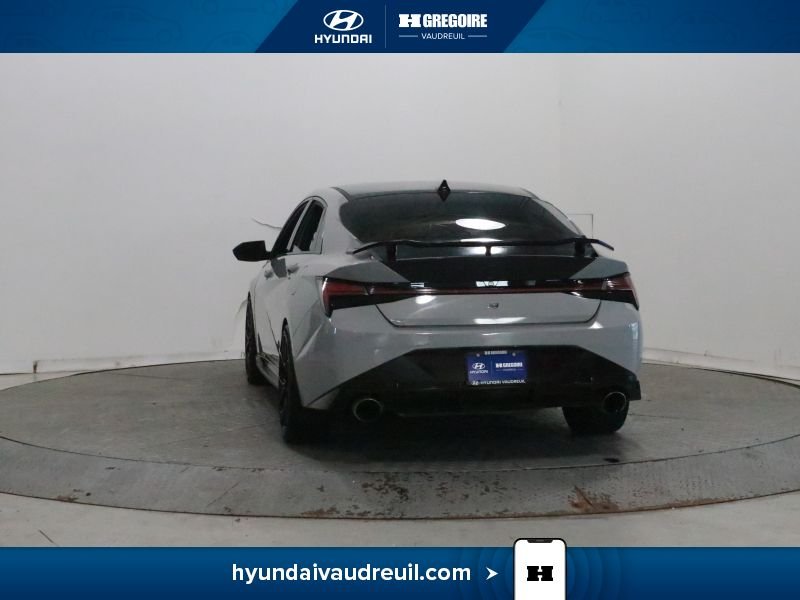 Hyundai Elantra YP225 | Manual 2023 Gris Laval - photo #7