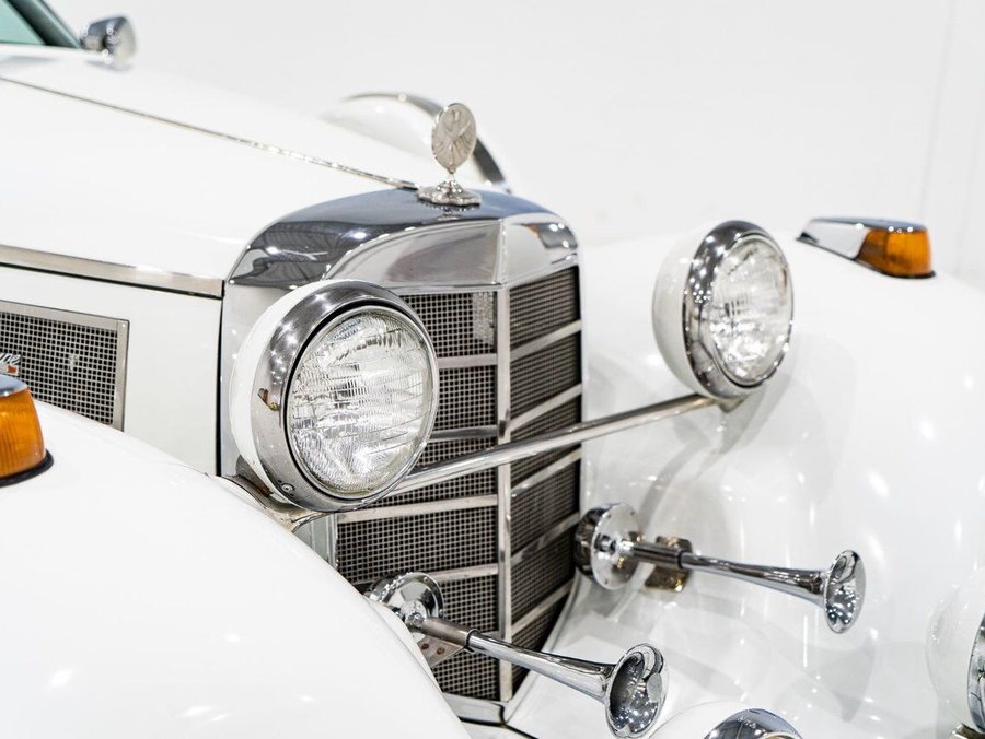Phillips Motor Car Berlina Coupe 1981 1981 Blanc