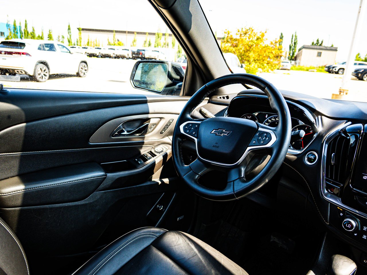2023 Chevrolet Traverse AWD 4dr Premier White Sherwood Park - photo #33