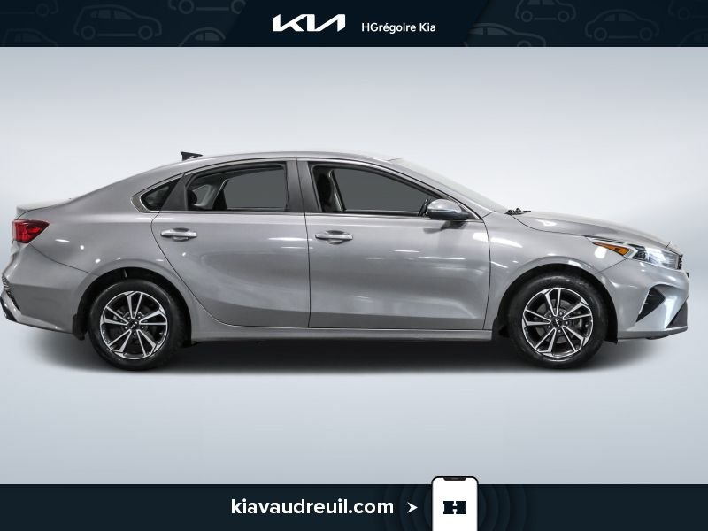 2023 Kia Forte Grey Laval - photo #7