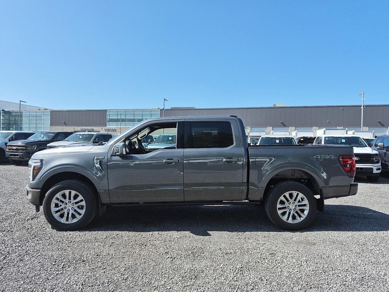 Ford F-150 2F354 | KING RANCH 2026 Gris carbonisé métallisé Saint-Jérôme - photo #2