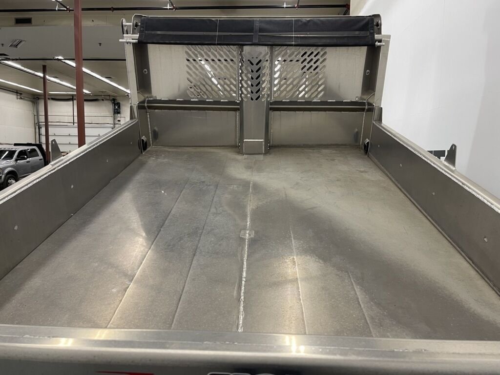 2022 Ford Super Duty F-550 Location Disponible / Leasing Available White Kirkland - photo #10