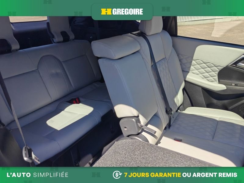 2024 Mitsubishi Outlander Silver Laval - photo #21