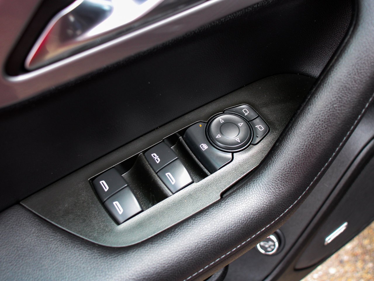 2022 Chevrolet Blazer AWD 4dr True North Black Sherwood Park - photo #15