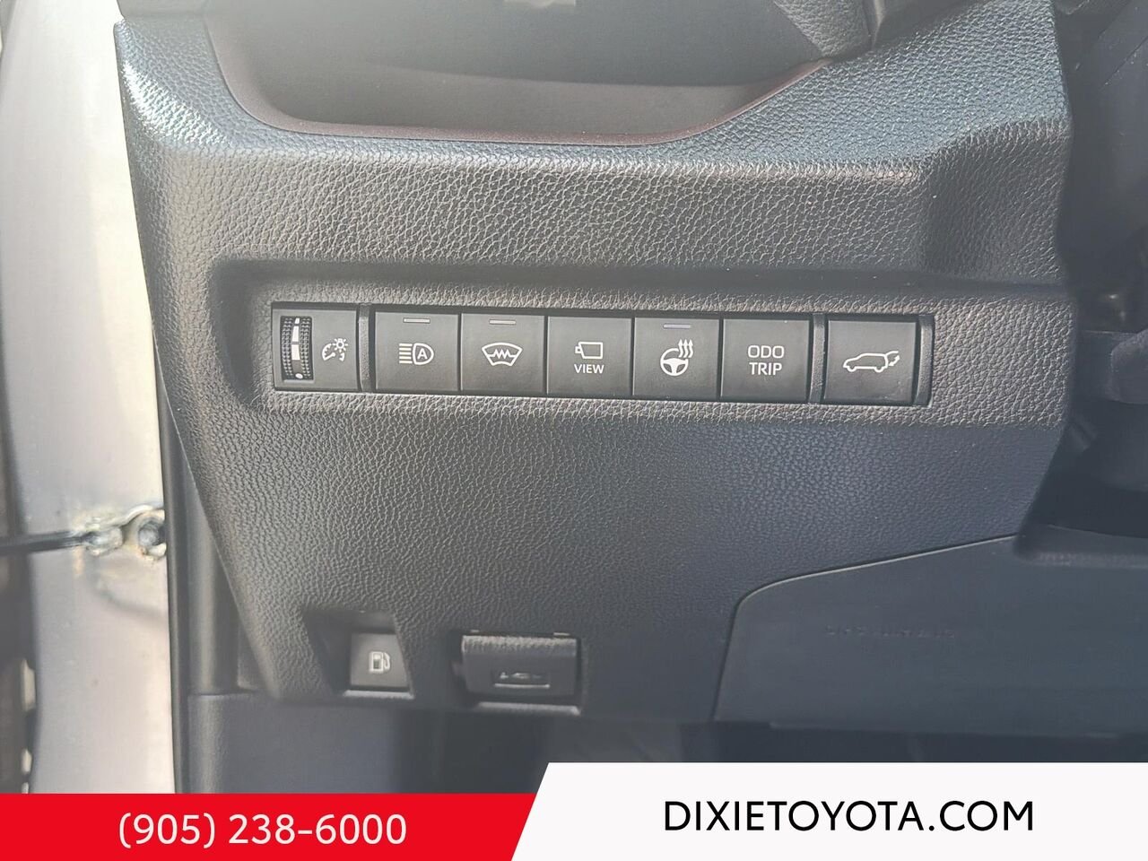 2023 Toyota RAV4 Hybrid Limited AWD / CLEAN CARFAX / HEATED AND VENTILATED SEATS / MOONROOF / ALLOY WHEELS / CARPLAY AND ANDROID AUTO Silver Mississauga - photo #13