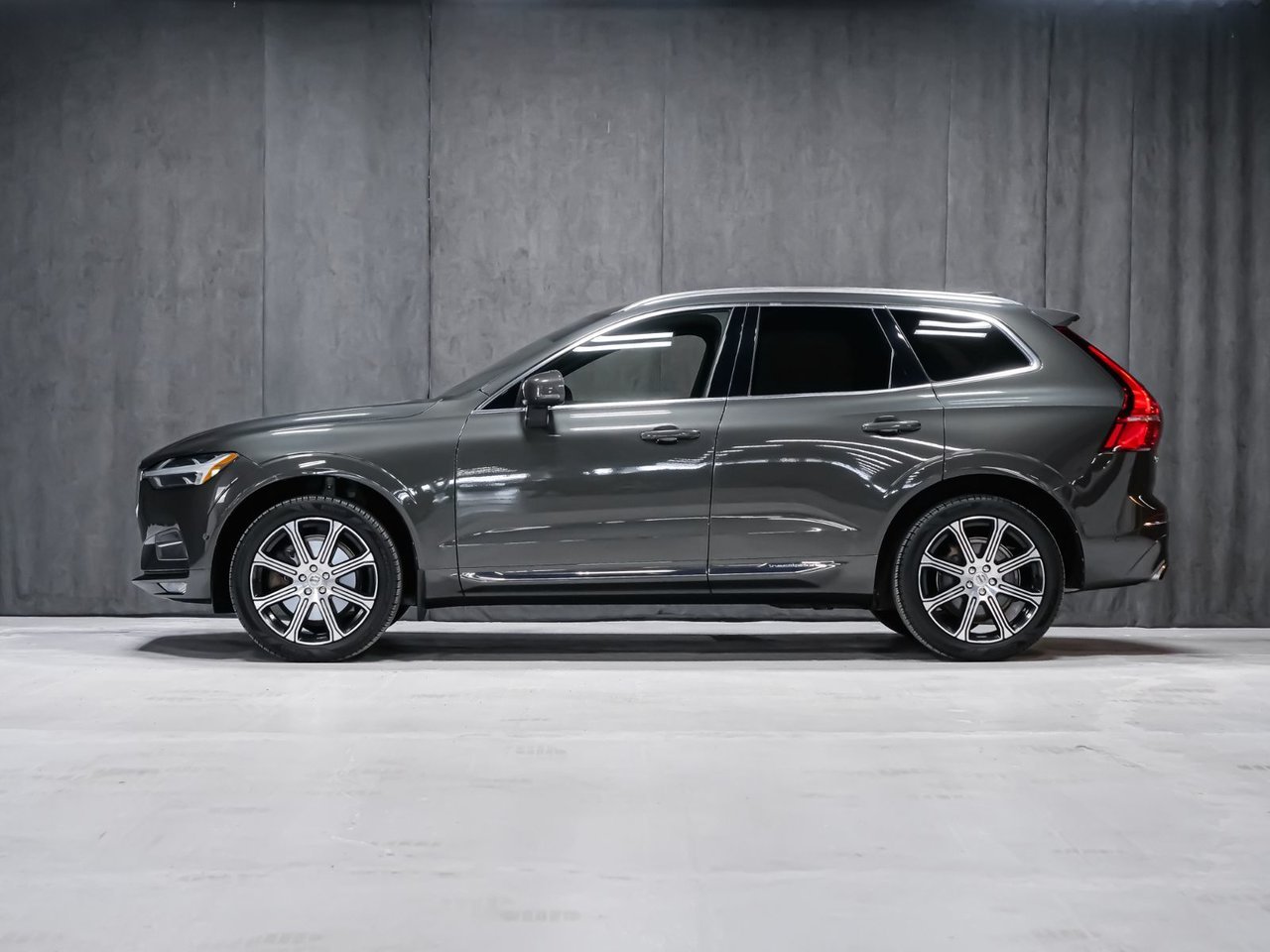 Volvo XC60 T6 INSCRIPTION CLIMATE VISION CONVENIENCE 2018 Gris Montréal - photo #1